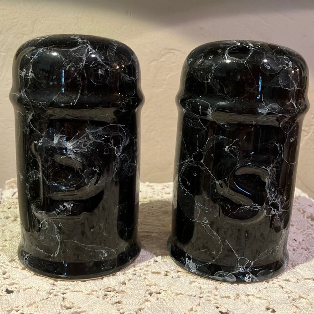 Marbled-colored Ceramic Salt and Pepper shakers